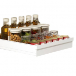 I&scaron;traukiamas virtuvės laikymo stovas su paauk&scaron;tintu apsauginiu kra&scaron;tu, sklandžiai slankiojančiu bėgeliu, spintelės organizatorius, montuojamas be vinių, plastikiniai laikymo konteineriai 2pcs balta