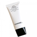 Chanel CC kremas 10 Smėlio spalvos 30ml SPF50 Visi&scaron;kas koregavimas Super aktyvus tonuotas drėkiklis