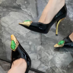 Madingi moteri&scaron;ki smailianosiai stiletto auk&scaron;takulniai Vestuviniai Batai 2025 Nauji Moteri&scaron;ki Prabangūs Cirkonio Akmenukų vakarėlio Moteri&scaron;ki Auk&scaron;takulniai Siurbliai Batai 34 juoda