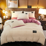 Keturių dalių žiemos triu&scaron;io aksomo patalynės komplektas: Flaneliniai antklodžių užvalkalai ir &scaron;iltos sutir&scaron;tintos antklodės 1.5m Bed (Duvet Cover 200x230cm, Four-piece Set)