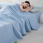 Vasaros Vėsus Patogus Viengulis Plonas Antklodė Skalbiamas Ma&scaron;inoje Kondicionieriaus Antklodė Studentų Bendrabučio Antklodė Patalynė Laisvalaikio Antklodė 150x200cm mėlyna