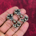 &bdquo;Golden Apache Pyrite 925&ldquo; vientiso sterlingo sidabro papuo&scaron;alai, rankų darbo gražūs auskarai, AAA+ pirito brangakmenių papuo&scaron;alai 1.65 Inches auksinė