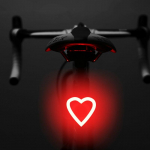 1 vnt. &scaron;irdies formos LED dviračio žibintas, USB įkraunamas dviračio galinis žibintas, atsparus vandeniui galinis žibintas, 5 režimų važiavimo dviračiu nakties saugos įspėjamoji lemputė Heart