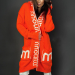 Ilgas megztinis su gobtuvu, monograma, moteri&scaron;kas megztinis, megztas paltas L oranžinė