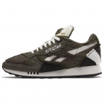 Market x Reebok Classic Leather Pump Armijos žalia Unisex sportbačiai Core-Black Chalk 100069830 44