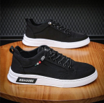 Vyri&scaron;ki laisvalaikio kedai su rai&scaron;teliais Madingi Originalaus Laisvalaikio Prekės ženklo Plok&scaron;čiapadžiai Vyrams Vasariniai Patogūs Drobės Batai Tenis Masculino 44 juoda