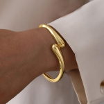 1 vnt. Aukso spalvos minimalistinės masyvios apyrankės moterims, madingo eleganti&scaron;ko vandeniui atsparaus dizaino, atviro tipo apyrankių rinkinys, retro papuo&scaron;alai, dovanos