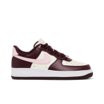 Nike Air Force 1 '07 Valentino dienos gėlės Unisex žemi sportbačiai Raudoni Balti FD9925-161 EU 41 rožinė/ka&scaron;toninė