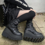 Gothic Punk Street Moteri&scaron;ki Kulk&scaron;nies Batai Platforminiai Plei&scaron;tai Auk&scaron;takulniai Trumpi Batai Naujos mados dizaino Kniedės Cosplay Batai 35 juoda