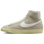 Nike Blazer Mid 77 Vintage &Scaron;viesiai kaulinės spalvos Alabasterinės moteri&scaron;ki sportbačiai Kreminės juodos Sail DV7006-001 35.5