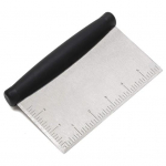 1/2 vnt. nerūdijančio plieno te&scaron;los pjaustytuvas su neslystančia rankena, ergonomi&scaron;kas dizainas, graviruoti matmenys, grandiklis 1pc