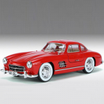 1/24 Benz 300SL Žaislinio automobilio modelio lydinio liejinys su atsitraukimo garsu ir &scaron;viesos modeliavimu Žaislinės transporto priemonės Modeliai Berniukų gimtadieniai Rinkti dovanas raudona