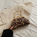 Rankinės moterims Didelės talpos Madinga grandinėlė Pečių rankinė Crossbody rankinė Retro Auk&scaron;tos klasės tekstūros Kriauklės formos rankinė juoda