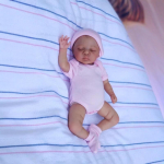 25 cm tekstilinis kūnas Reborn lėlė Luna su rankomis tapytais plaukais, tikrovi&scaron;ka naujagimio lėlė berniukui ir mergaitei, tikrovi&scaron;kai atrodanti simuliacinė lėlė, žaislai vaikams 25cm