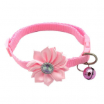 Naminių gyvūnų antkaklis su inkrustuotais kalnų kri&scaron;tolais, puo&scaron;nus, gražus, skirtas naminiams &scaron;unims, katėms, atsegamas, gėlėtas antkaklis su varpeliu rožinė raudona spalva