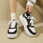 Platforminiai laisvalaikio sportiniai maži balti bateliai moterims 2024 naujas ni&scaron;inis sprogimas pavasario ir rudens mados tendencija universalūs juodi sportbačiai 40