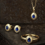 I&scaron;skirtinis retro stiliaus safyrų papuo&scaron;alų rinkinys: Reguliuojamas žiedas, auskarai-vinukai, vėrinys moterims Sapphire Open Ring