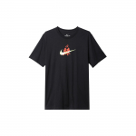 Nike Linksmi kini&scaron;kų ra&scaron;menų ra&scaron;to trumpomis rankovėmis vyri&scaron;ki mar&scaron;kinėliai, juodi DD8472-010 S
