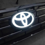 190 mm LED dinaminė &scaron;viečianti emblema, skirta &bdquo;Toyota Land Cruiser&ldquo; / &bdquo;PRADO&ldquo; priekinėms grotelėms, variklio dangčiui, automobilio logotipui, automobilių aksesuarams