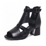 Tu&scaron;čiaviduriai kvadratiniai romėni&scaron;ki sandalai moterims, užsienio prekybai, storakulniai atviri sandalai su žuvies snapu ir sagtimi. 39