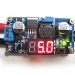 Buck Step-Down LM2596 galios keitiklio modulis DC 2,5&ndash;40 V iki 1,25&ndash;37 V voltmetras