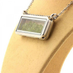 Pierres et Min&eacute;raux. Collier P&eacute;ridot brut. Mod&egrave;le rectangle.