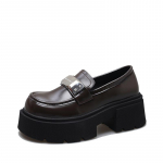 Loferiai moteri&scaron;ki briti&scaron;ko stiliaus 2024 m. pavasario nauji retro mufinų platforminiai batai vienu pedalu lengva burna juodi maži odiniai batai 35 juoda