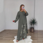 Moteri&scaron;kas dviejų dalių komplektas: vienspalvis ilgomis rankovėmis apvalaus kaklo nereguliaraus kirpimo vir&scaron;us, marginti plačių kelnių galai L žalia