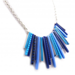 NOA [K1475] - Collier Cr&eacute;ateur 'Coloriage' bleu
