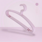 5vnt/stal. Buitinės be pėdsakų pakabos Paprastos plastikinės džiovinimo pakabos Neslidžios, kabo sausi ir &scaron;lapi drabužiai žalia