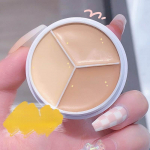 Mink&scaron;tas ir nepriekai&scaron;tingas trijų spalvų maskuoklis, skirtas padengti veido dėmeles spuogai, spuogai, raumenys, sausa oda, riebalai, oda, mados sprogimas