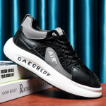 Vyri&scaron;ki batai sportbačiai Vyri&scaron;ki vyri&scaron;ki laisvalaikio avalynė Tenisai Prabangūs odiniai batai Lenktyniniai kvėpuojantys batai Madingi bateliai Bėgimo batai vyrams 40 juoda