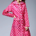 Madingi vyri&scaron;ki ir moteri&scaron;ki drabužiai nuo lietaus su gobtuvu, ta&scaron;kinio dizaino 98 cm vandeniui atsparus lauko dviratininkas žygio lietpaltis moteri&scaron;kas kostiumas nuo lietaus