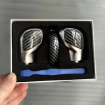 Chromuotas matinis su odine pavarų perjungimo rankenėlės &scaron;oniniu dangteliu DSG emblema, skirta VW Golf 6 7 R GTI Passat B7 B8 CC R20 Jetta MK6 juoda