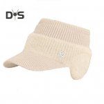 Moteri&scaron;ka žieminė kepurė su atvira vir&scaron;ugalviu, apsauga nuo ausų, trumpu kra&scaron;teliu, storu pliu&scaron;iniu mezginiu, su snapeliu, puo&scaron;ta kalnų kri&scaron;tolais, raidėmis, elastinga, kasdienė galvos danga juoda