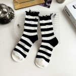 Moteri&scaron;kos juokingos kojinės Mielos medvilnės gatvės elgeta sulaužytos valkatos kojinės Y2k Harajuku hip-hop riedlentės sportinės dryžuotos kojinės One Size