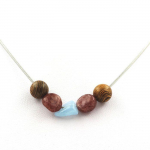 Pierres et Min&eacute;raux. Collier perles bois 8 mm + Rubis du Br&eacute;sil + Aigue-Marine du Br&eacute;sil Chaine en acier inoxydable.