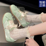 2024 m. pavasario ir vasaros nauji laisvalaikio universalūs moralinio ugdymo batai, maži balti batai, moteri&scaron;ki bateliai su banteliu, mink&scaron;tu padu, plok&scaron;čiu padu, rožiniai balerinos bateliai 35