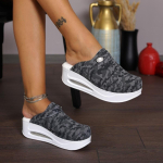 Moteri&scaron;kos ortopedinės klumpės, medicininiai sabo batai, neslystantys &scaron;lepetės, slaugytoja, gydytojas, aku&scaron;erė 37