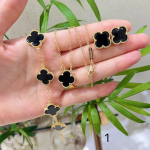 4 dalių papuo&scaron;alų rinkinys Naujas Sėkmės Keturlapio dobilėlio apyrankė Vėrinys Auskarų rinkinys