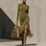 Moteri&scaron;ka ilgomis rankovėmis eleganti&scaron;ko temperamento seksuali nereguliari kutais vienspalvė suknelė XXXL