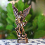 31,5 CM daug dervos klasikinis varis žudantis demonas &Scaron;v. Miller's Angel Ornament Kalėdų dervos amatai