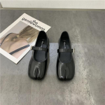 Naujovė Plok&scaron;tūs batai su skeltu pir&scaron;tu Moterims Kokybi&scaron;ka oda Mary Janes Japoni&scaron;ko stiliaus Trotters Plok&scaron;čias kulk&scaron;nis Bele Tabi Ninja Loafers Moterys 40 juoda
