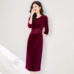 Eleganti&scaron;ka aksominė suknelė: Ruduo/Žiema, Lieknas liemuo, Klostuotas, Apvalaus kaklo dizainas XXL [Recommended: 125-135 lbs] vyno raudonos spalvos