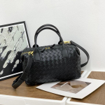 Nauja austa boulingo rankinė odinė BD pagalvės formos rankinė per petį rankinė crossbody moteri&scaron;ka rankinė 29*18*12cm juoda