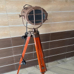 Prožektorius su mediniu stovu Vintage namų dekoro dovana kiekvienam Naujas ir karali&scaron;kos i&scaron;vaizdos tor&scaron;eras