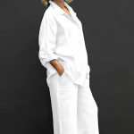 Moteri&scaron;ki lininiai laisvalaikio mar&scaron;kinėliai, 2 dalių komplektas, madingi atvartai ilgomis rankovėmis, palaidinė ir kelnės Apranga Laisvi plačios kelnės, kostiumai S balta