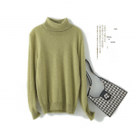 Moteri&scaron;kas storas ka&scaron;myro golfas - Auk&scaron;tas kaklas, laisvas kirpimas, ilgomis rankovėmis, vienspalvis, puikiai tinka rudeniui ir žiemai. XXL