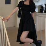 Moteri&scaron;ka balta suknelė Vasarinė Eleganti&scaron;ka Vintažinė Kawaii Puff Sleeve Midi Suknelė Kvadratinė apykakle Tvarstis Sundress Goth Apranga S juoda