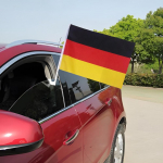 4 vnt. Vokietijos automobilio mojuojanti vėliava Poliesterio standartne&scaron;ys mojuojanti vėliava su plastikiniu stiebu De Deu Deutschland Automobilio vėliava CHINA